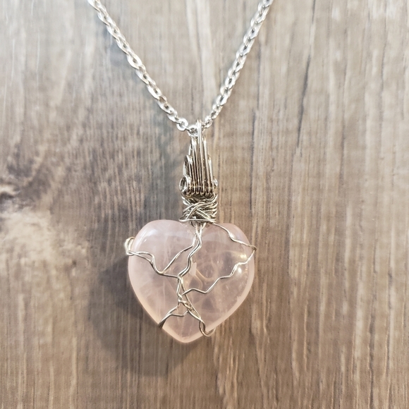 515- Pink Rose Quartz Heart Wire Wrapped Handmade NWT - Picture 3 of 4